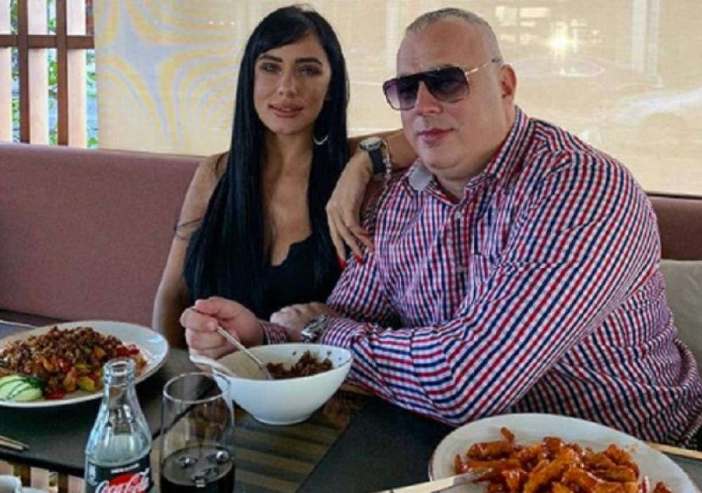 "Dok mama Aleksandra Subotić jede plodove mora i uživa u luksuzu, njena ćerka jede splačine!"