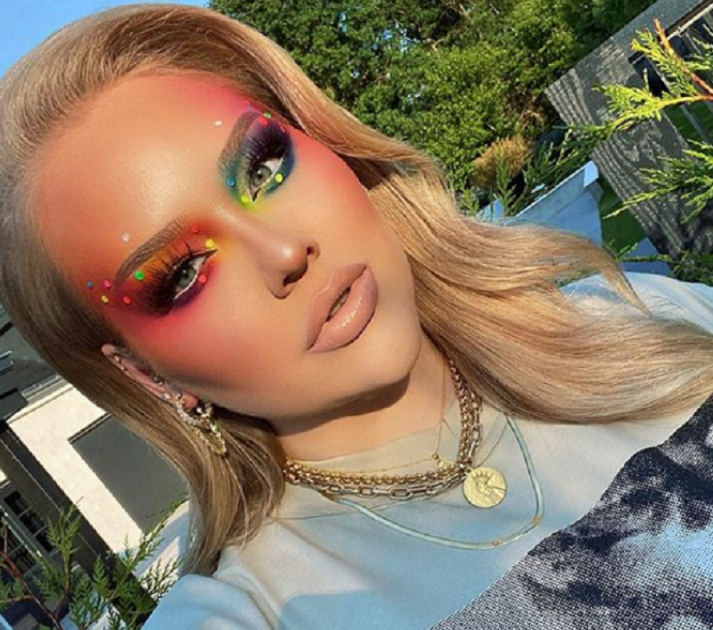 Poznata jutjuberka opljačkana pod pretnjom pištoljem u svojoj kućI! (FOTO)