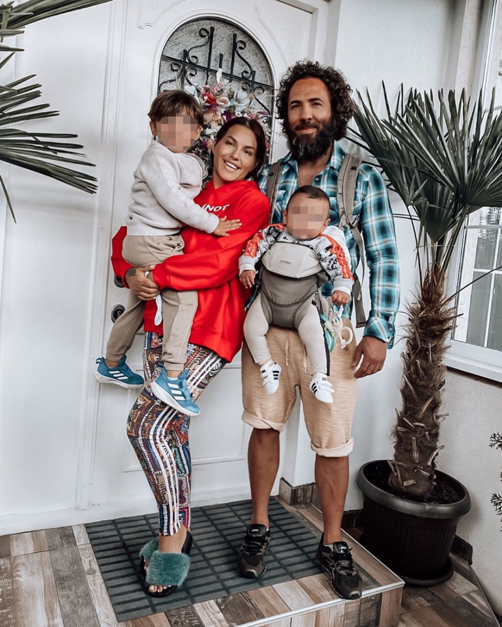 Seka Aleksić i njen suprug  Veljko su 10 godina u srećnoj ljubavi: Sada imaju dva sina, a evo i kako su se upoznali!