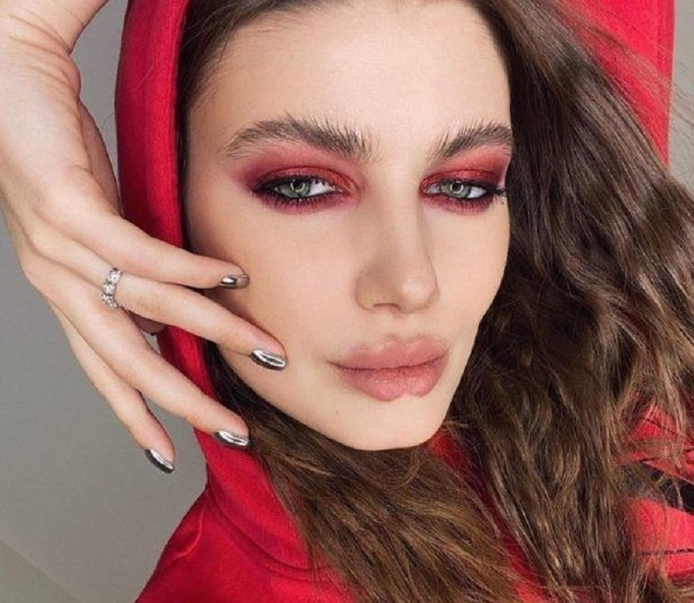 Pogledajte kako izgledaju ĐAVOLJE USNE: Bizarni trend na koji su odlepile Ruskinje!