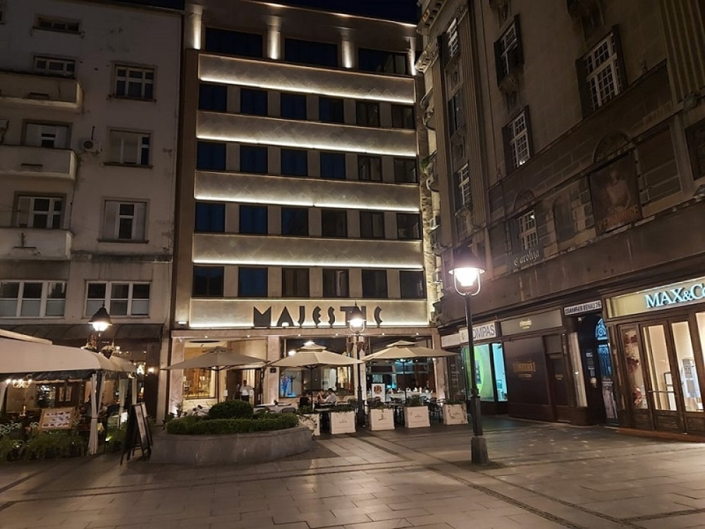 Državljanin Kanade pronađen isečen u sobi punoj krvi