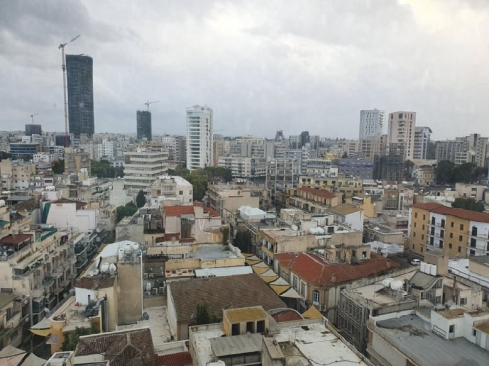 Kipar uvodi policijski čas!