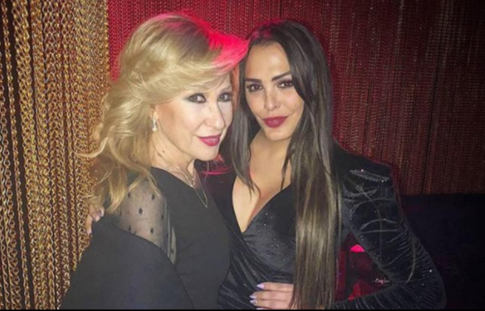 Majka i ćerka se zajedno u potpunosti slikale gole (FOTO)