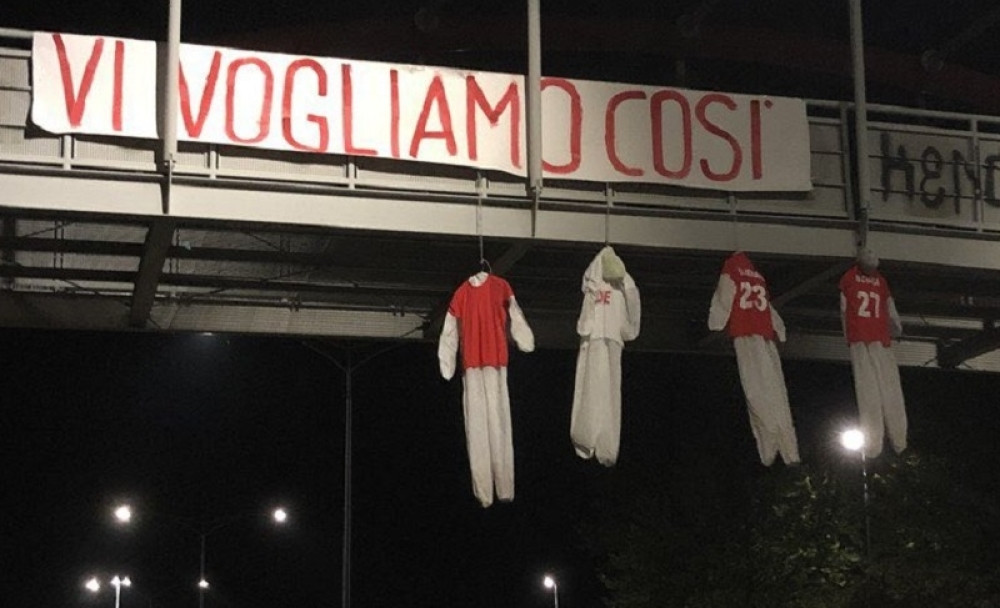 Svet priča o skandaloznom potezu italijanskih navijača! (FOTO/VIDEO)