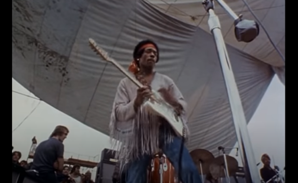 Između 400.000 i 500.000 ljudi okupilo se da sluša tada poznate muzičare