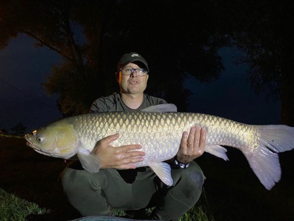 Miloš Vučević uhvatio vodenu neman! U cik zore zakačio grdosiju od ribe! (FOTO)