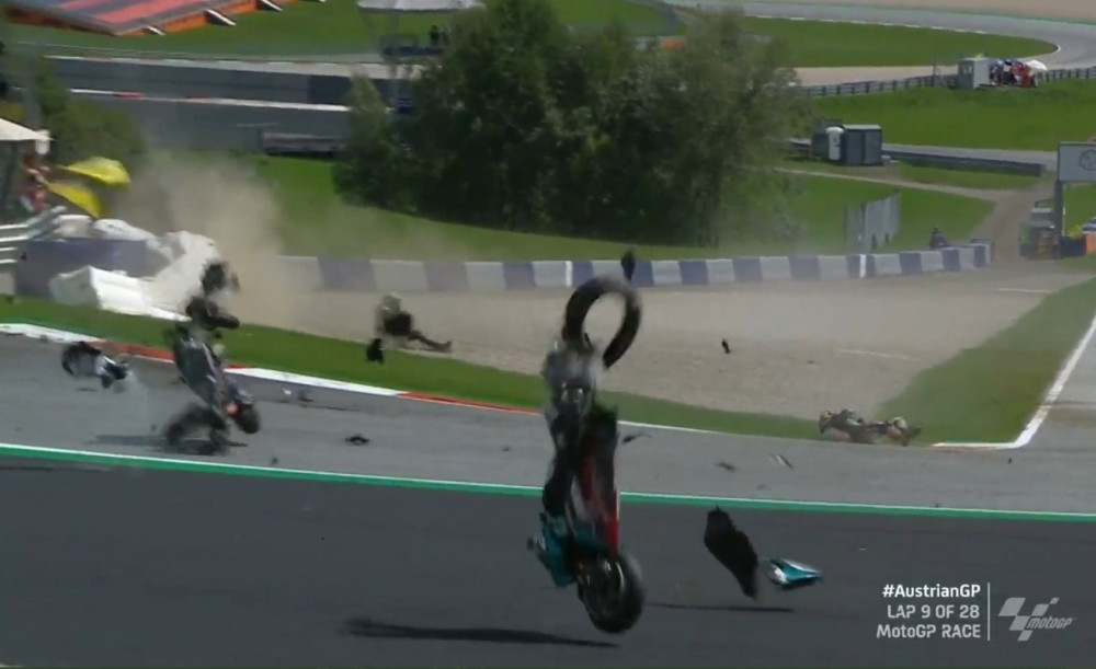 Rosi za dlaku izbegao sudar koji bi bio poguban (FOTO/VIDEO)