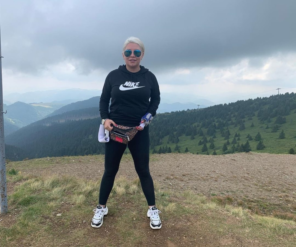 Posmatrala Kosmet sa vrhova Kopaonika: Dea Đurđević uživa u odmoru sa emotivnim partnerom! (FOTO)