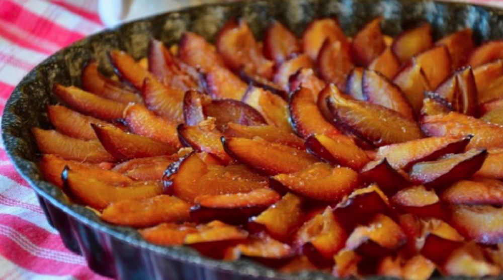 TART SA ŠLJIVAMA:  Poslastica koju ćete OBOŽAVATI!