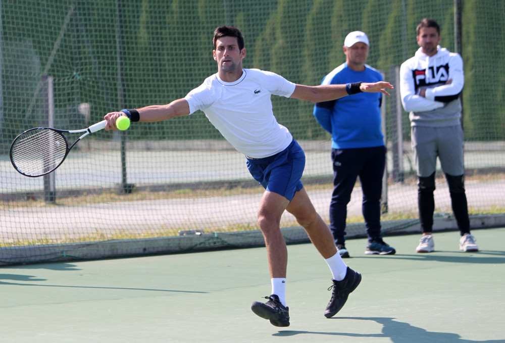 ANKETA ~ Novak krišom sniman na US Openu, evo šta je Srbin uradio! (VIDEO)