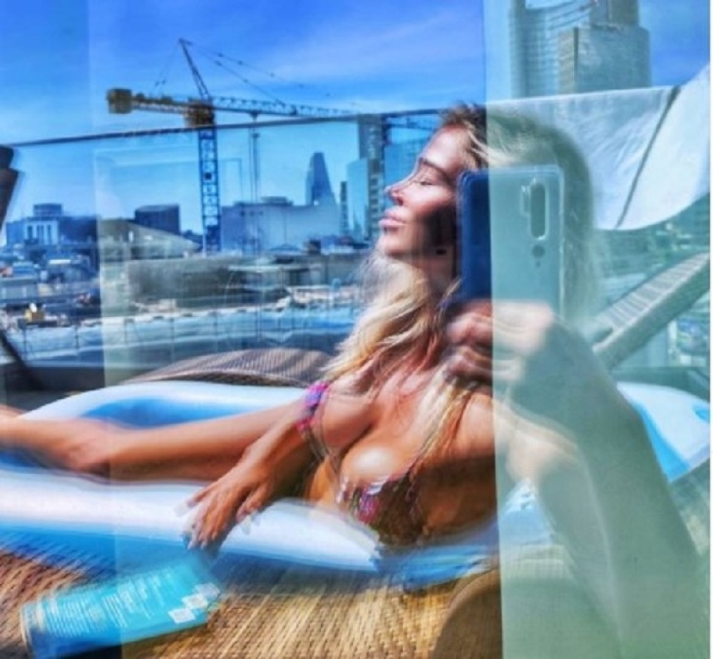 Kada se Dileta sagla da ugasi svećice, svi su ostali raspamećeni (FOTO)