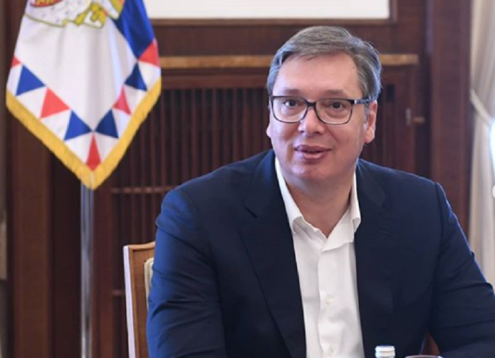Predsednik Vučić sutra umesto u Skupštini  - u KASARNI!