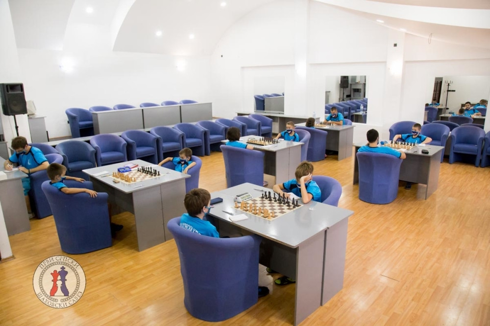 Letnji šahovski kamp u Krupnju ima idealne uslove