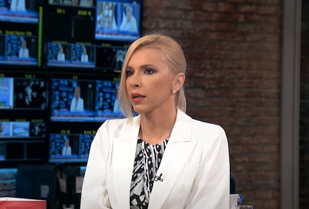 Gledaoci ne mogu da skinu pogled s ekrana zbog ovakvog izdanja Irine Vukotić! (FOTO/VIDEO)