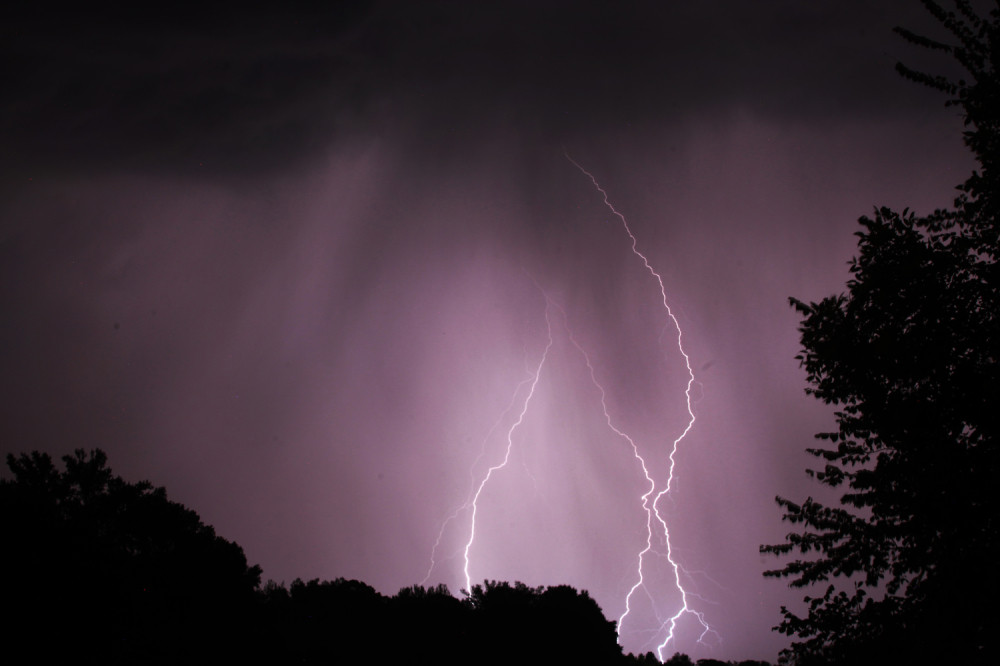 Kada grmi, ovih sedam stvari obavezno uradite