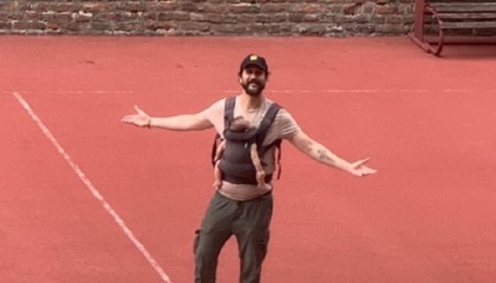 Ima tek nekoliko meseci a već je saznao gde je njegov deda igrao košarku i postao legenda! (FOTO)