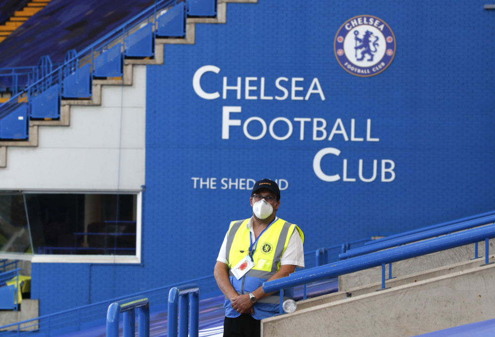 Čelsi dovodi pojačanje iz Barselone