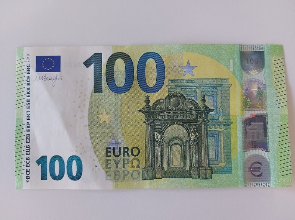 Penzionerima pomoć od 50 evra, a građani koji ispunjavaju ove uslove dobiće 100 evra!