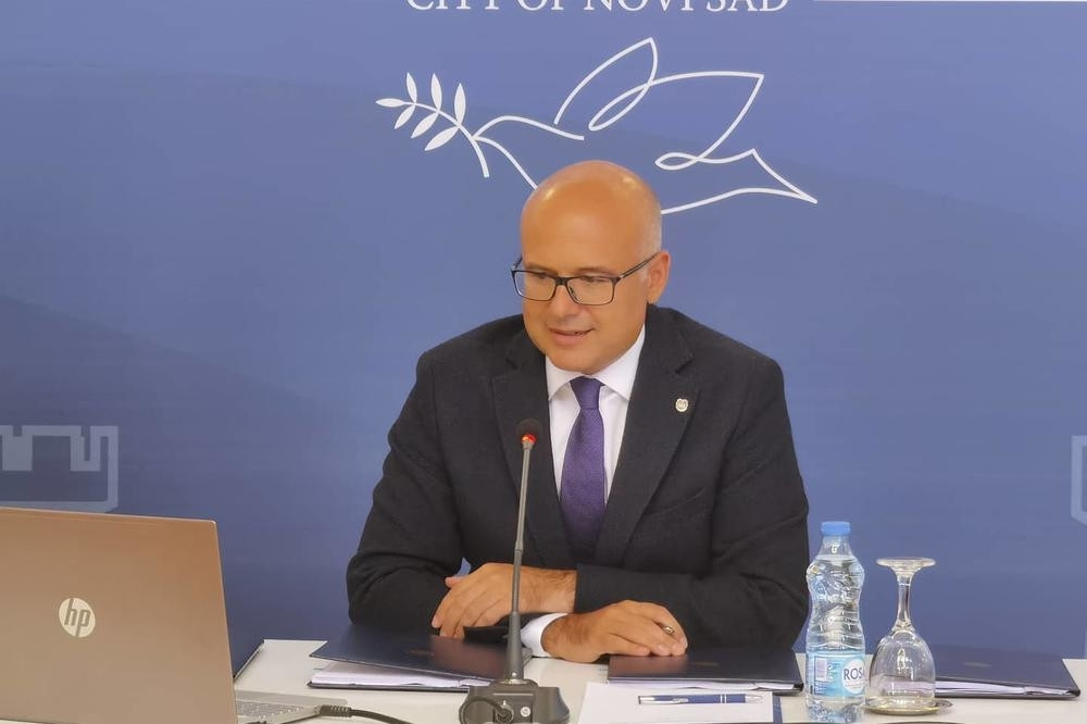 "Upropastili ste Srbiju, prodali Kosovo, a građane doveli na rub egzistencije"