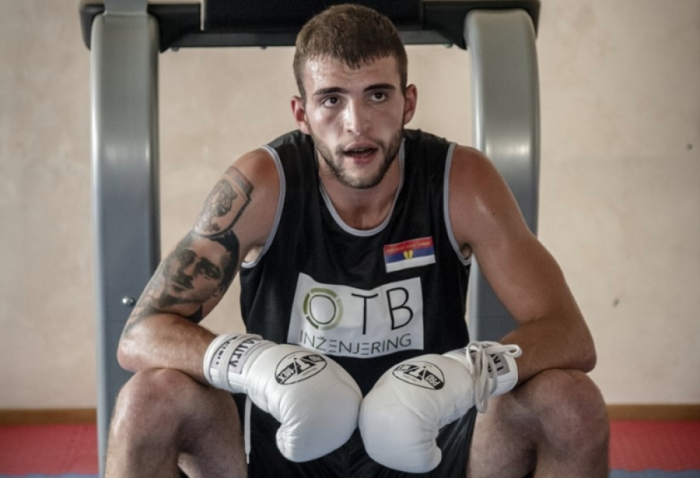 Veljko Ražnatović gostovao u Jutarnjem progamu: Svojim novim izgledom mnoge iznenadio! (FOTO)