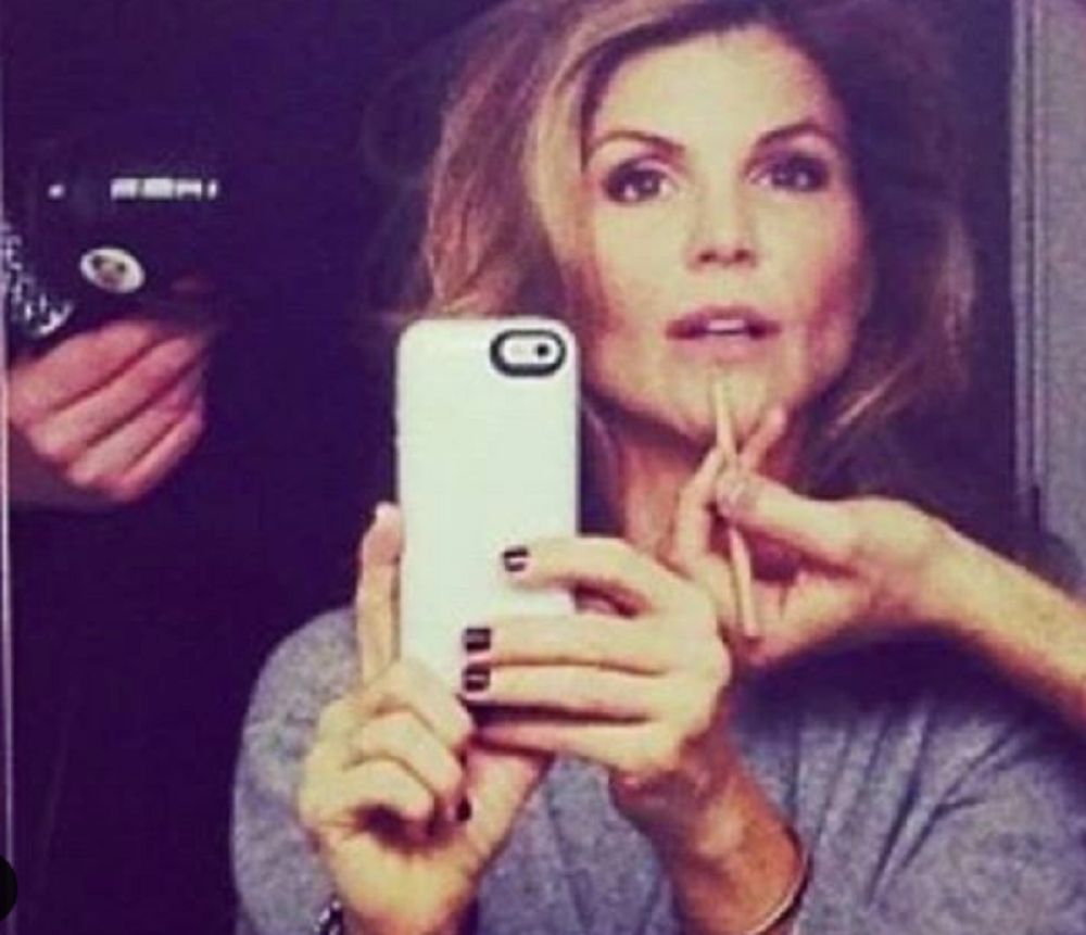 Dala mito za školovanje dece, sad mora iza rešetaka: Poznata glumica osuđena na 2 meseca zatvora