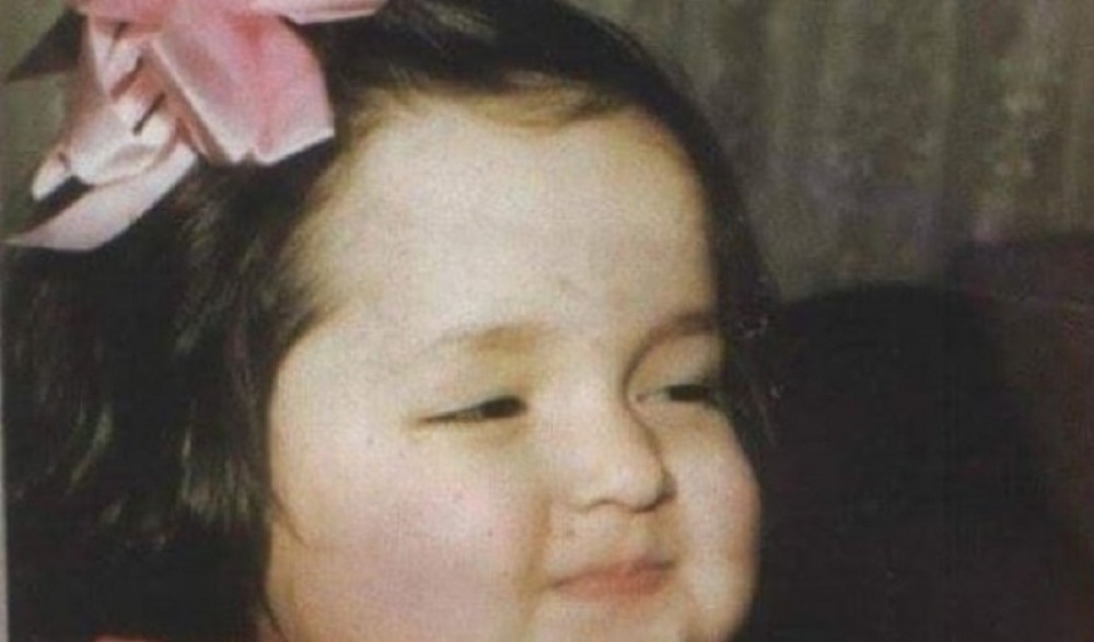 Danas je jedna od naših najpoznatijih pevačica, a ovako je izgledala kao dete!