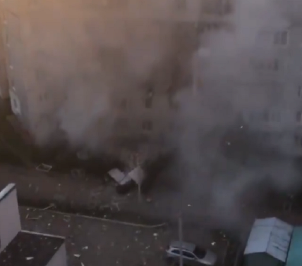 Snažna eksplozija demolirala stambenu zgradu od šestog sprata do prizemlja(VIDEO)