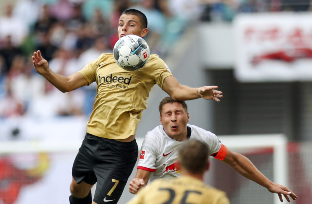 Trener Ajntrahta: Poseduje kvalitet, ali mora da igra u kontinuitetu!