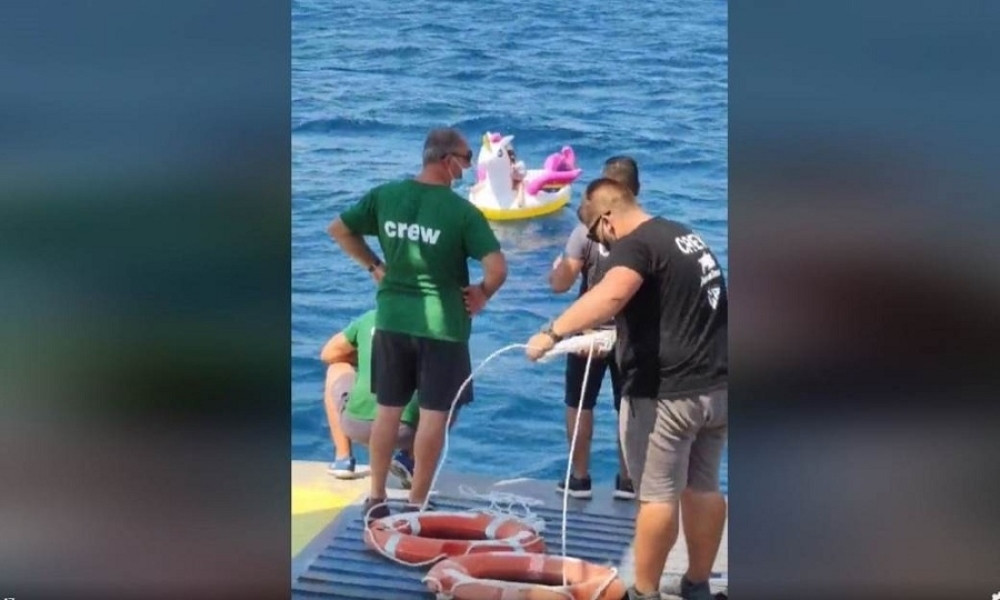 Jaka struja odvukla devojčicu (4) na otvoreno more, spasioci utrčali u vodu, ali...(VIDEO)