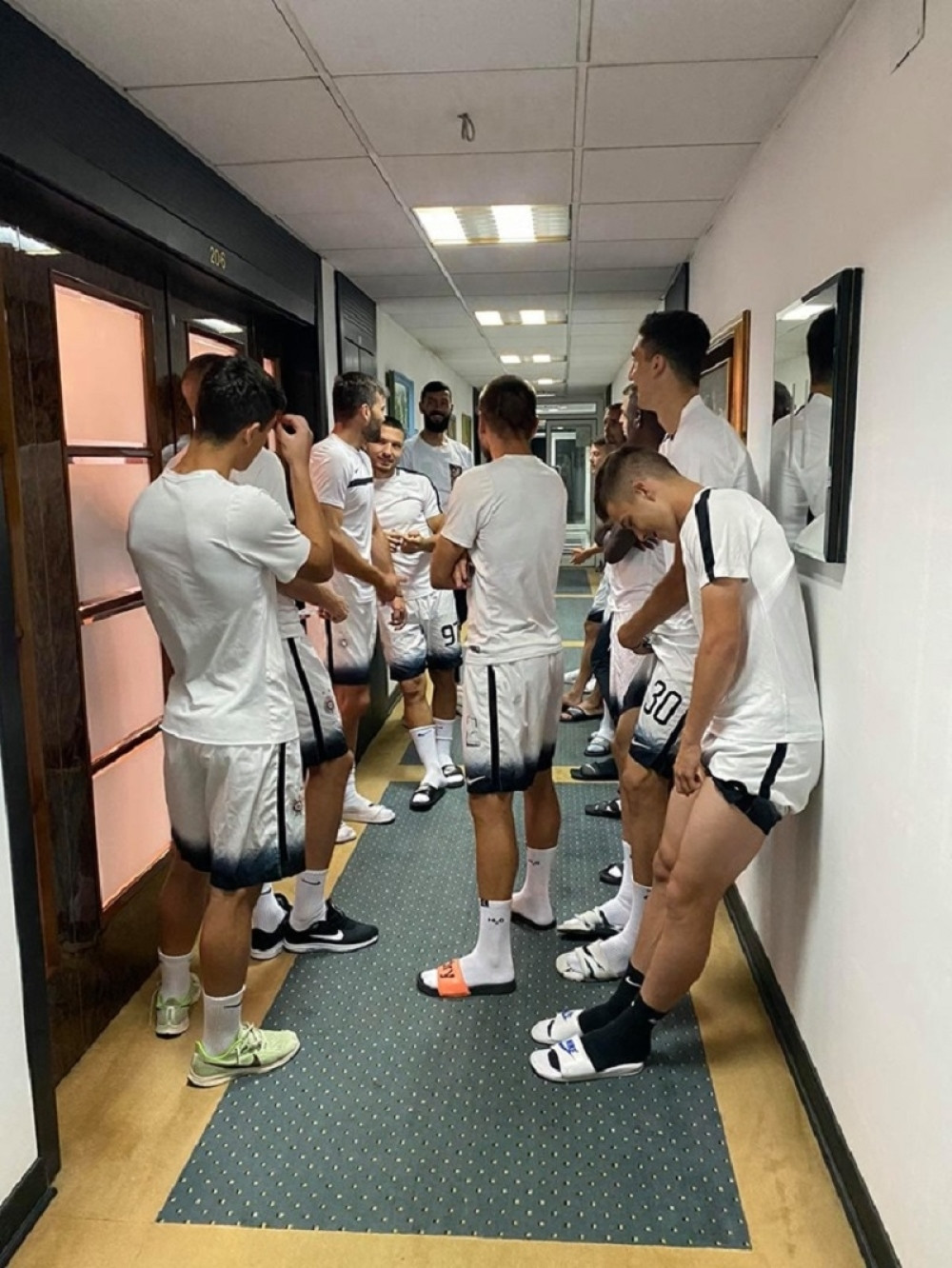 Svi igrači i članovi stručnog štaba negativni