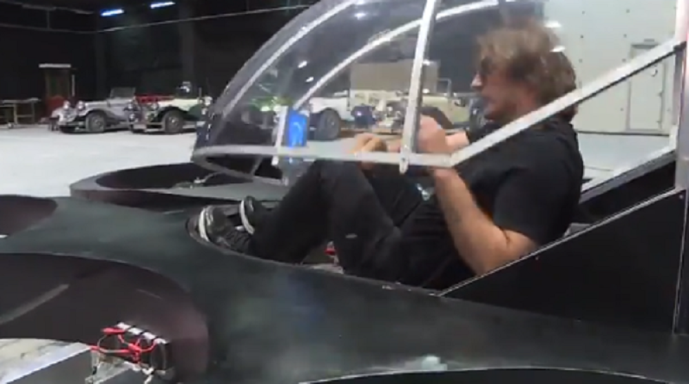 Željko Mitrović ne prestaje da iznenađuje svoje pratioce na društvenim mrežama, samo se čeka odobrenje kontrole leta