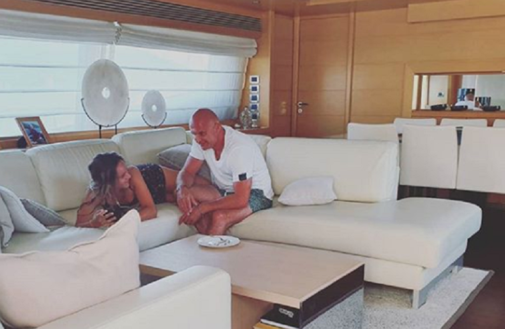 Ova LEPOTICA je žena našeg poznatog kompozitora: Svi komentarišu njenu lepotu! (FOTO)