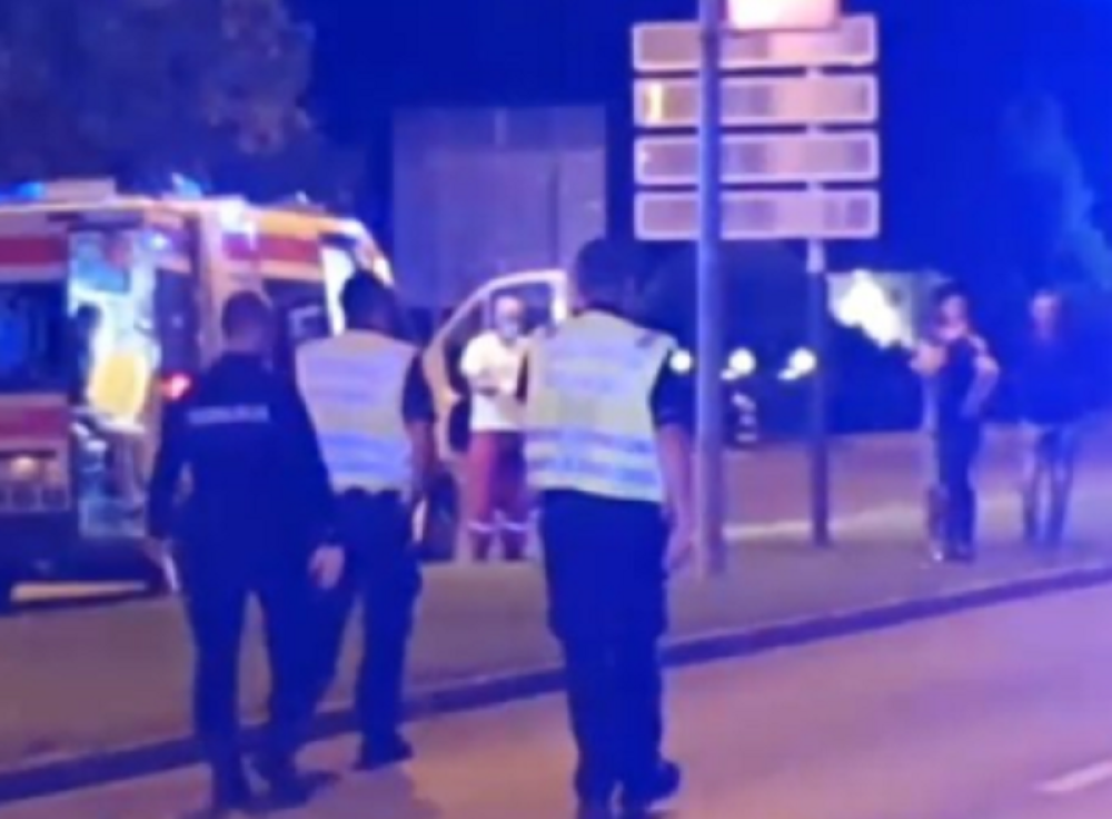 Masovna tuča, izboden mladić pobegao u garažu, huligani pokušali da zapale autobus, u toku tuče dogodio se udes