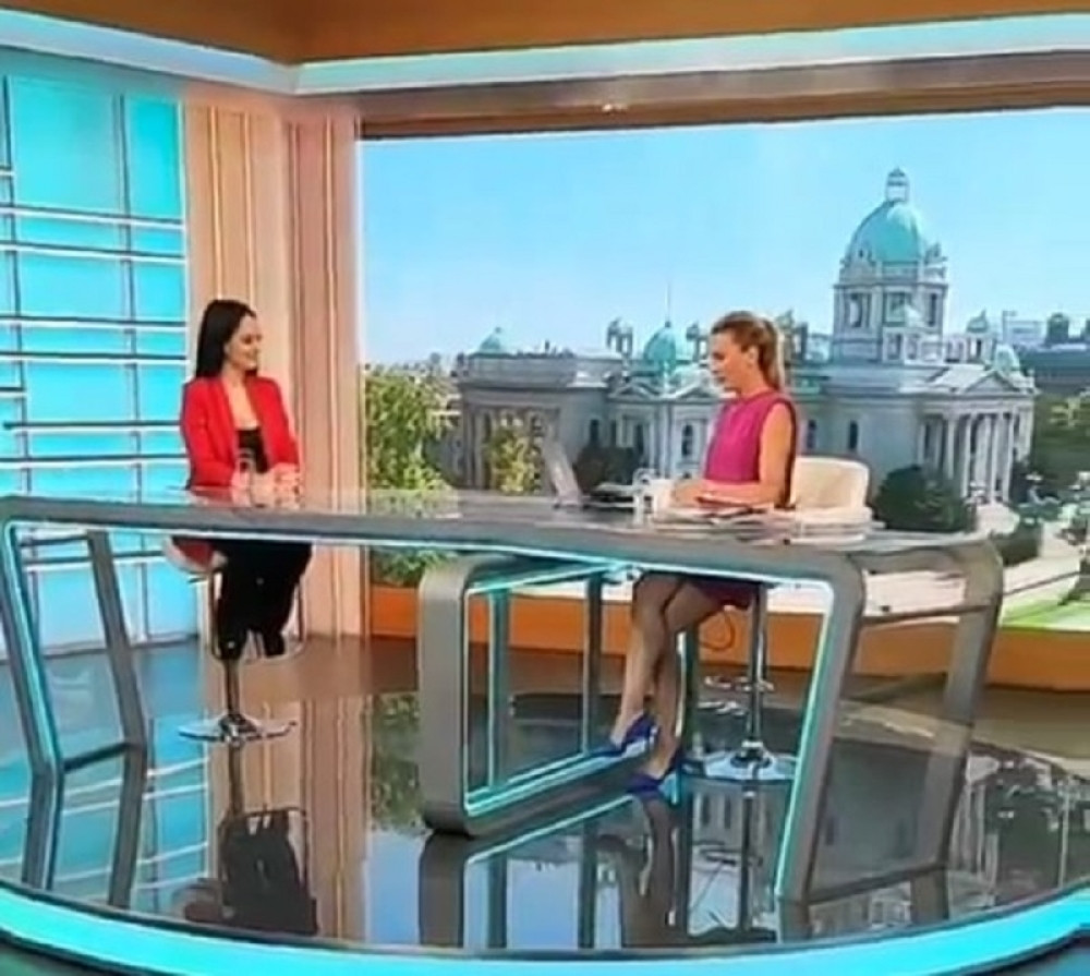 Žena od sultana "zapalila" studio vrelim izdanjem! (FOTO)