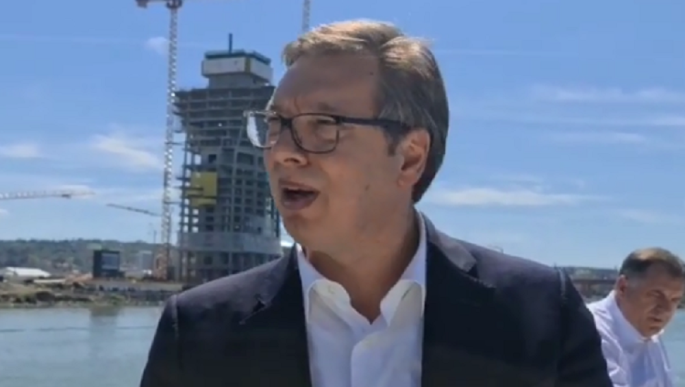 Vučić gostima iz RS sa broda na Savi pokazao Beograd na vodi (VIDEO)