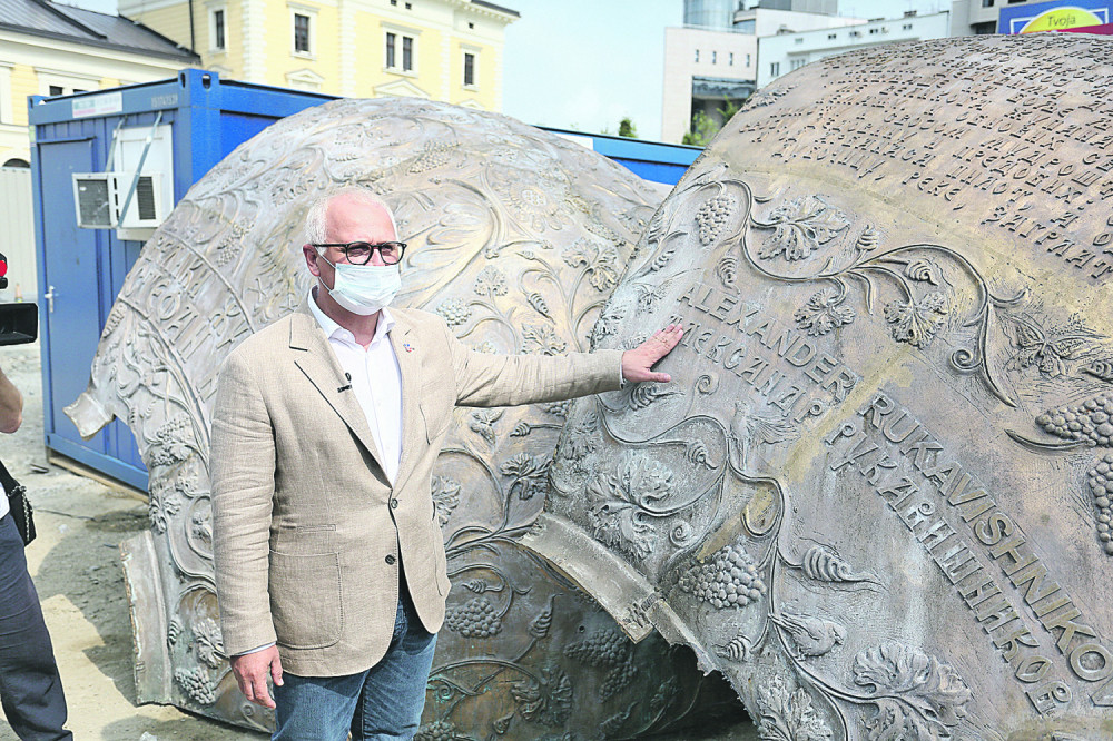 Nemanja nije zaslužio da na njemu leče komplekse!