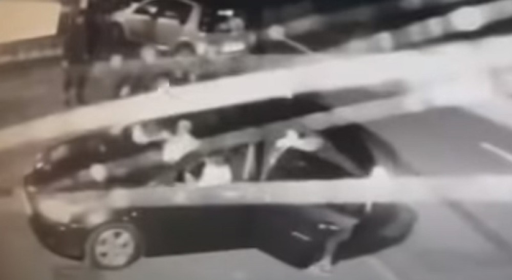 Uspeli da umaknu nasilnicima: Ovo je dokaz gnusnog napada na nedužne mladiće! (VIDEO)