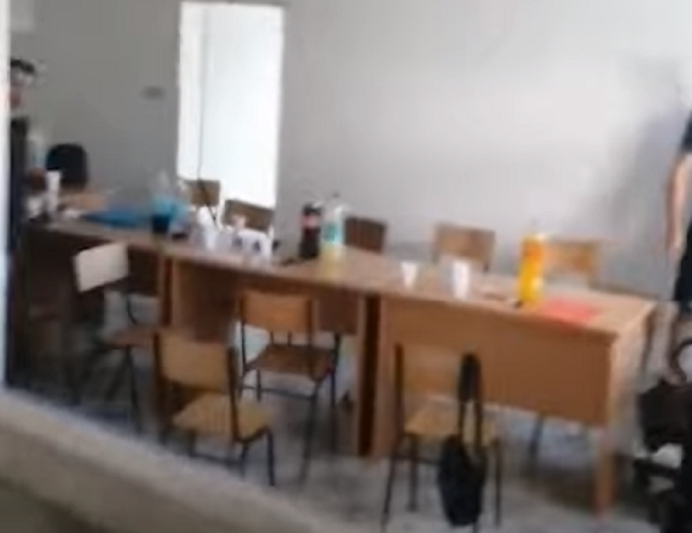 Nikšićani otkrili punkt DPS za prodaju ličnih karata (VIDEO)