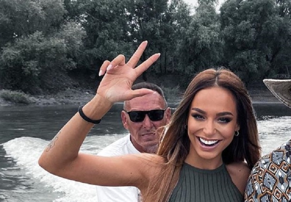 Napadnuta Edita Aradinović, nakon priznanja da je Albanka i upotrebe "srpskog pozdrava"!