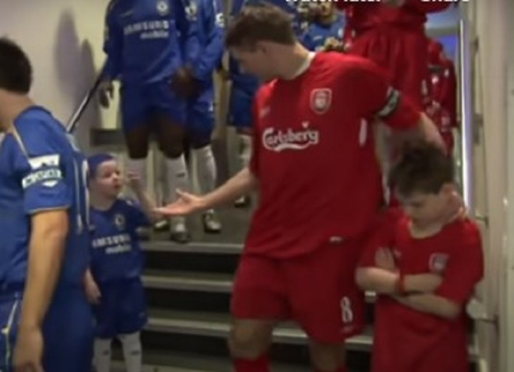 Dečak koji se narugao slavnom Džerardu postao profesionalac i oduševio bivšeg igrača Totenhema (VIDEO)