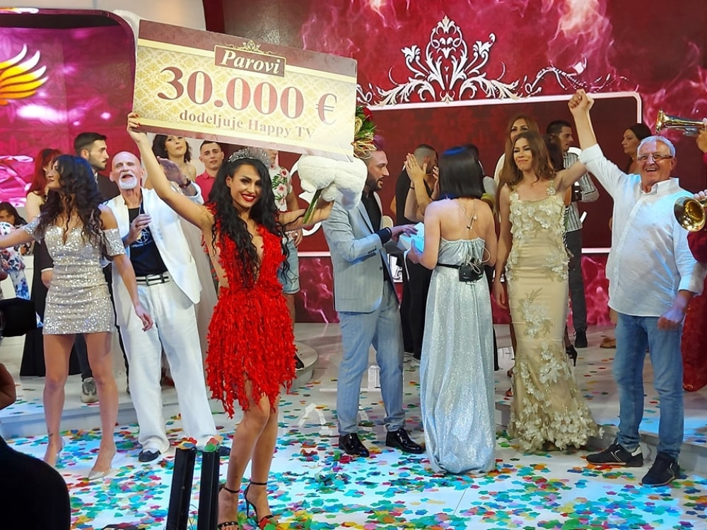 Zlatna kruna pripala Ivaniji Bajić: Ona je pobednica "Parova 8"! (VIDEO)