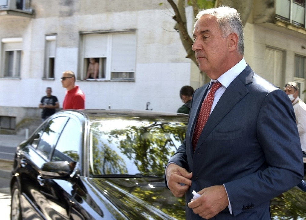 "Svaki kamen koji ste bacili na Boga, pao je pravo na vas, hteli ste da nagazite Vasilija Ostroškog!"