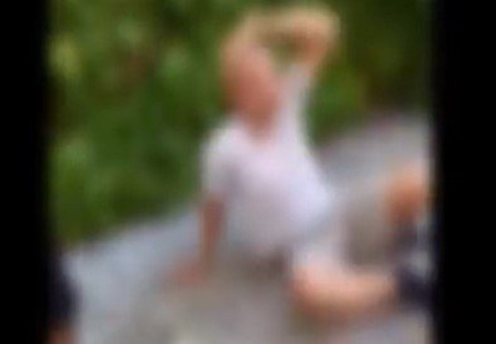 Mladog čoveka sa hendikepom mučili i zverski zlostavljali (VIDEO)