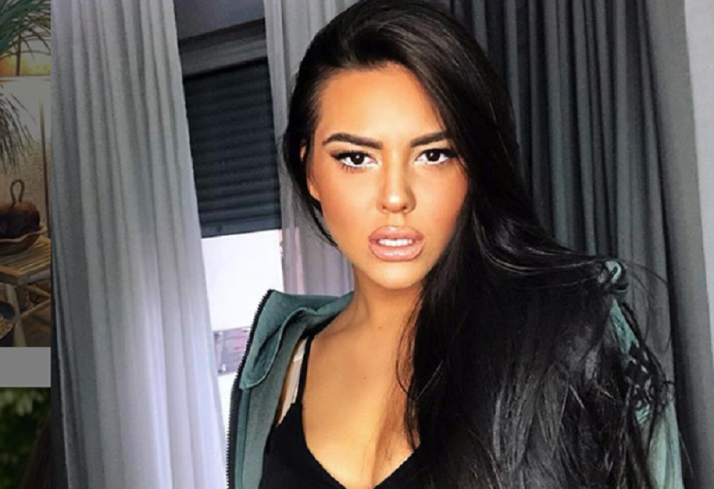 Slobi Vasiću muškarci zavide: Skinula se pevačeva devojka, a njena IZAZOVNA POZA sve ostavile bez daha (FOTO)