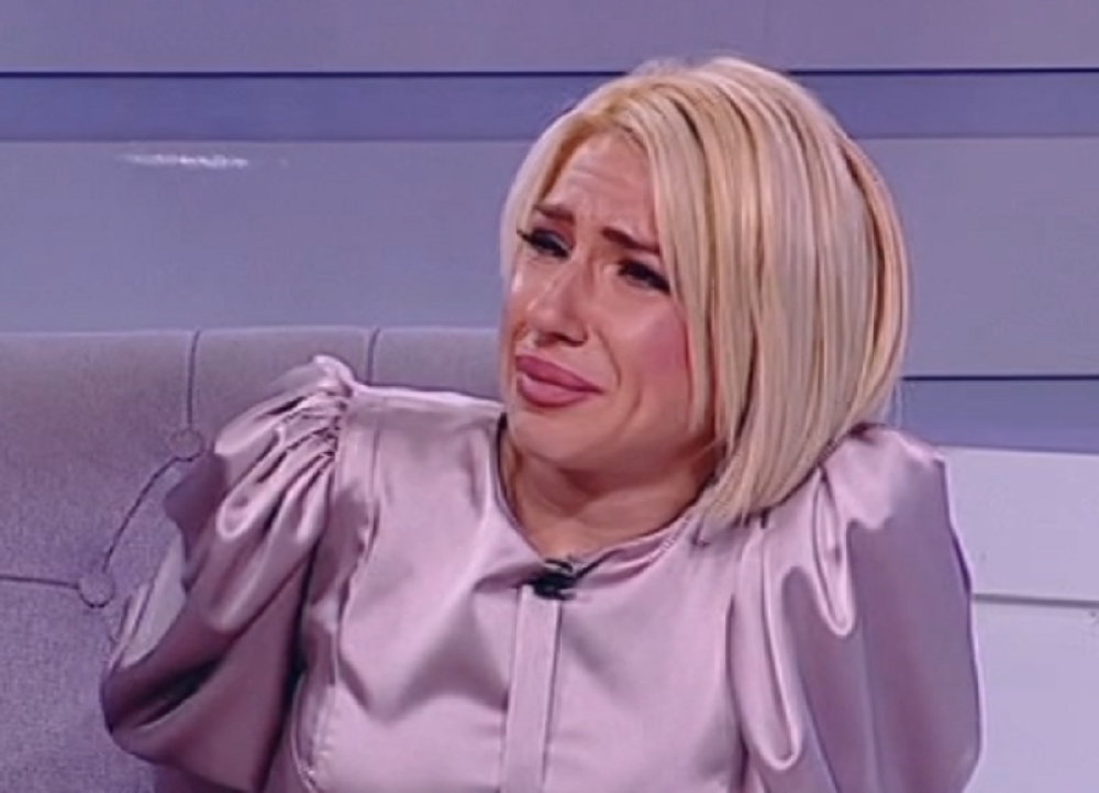 Jovana Jeremić na meti manijaka: Reagovala i policija! (FOTO/VIDEO)