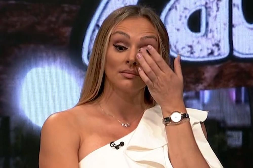 Pevač optužio Anabelu da je deo organizovanog kriminala! (FOTO)