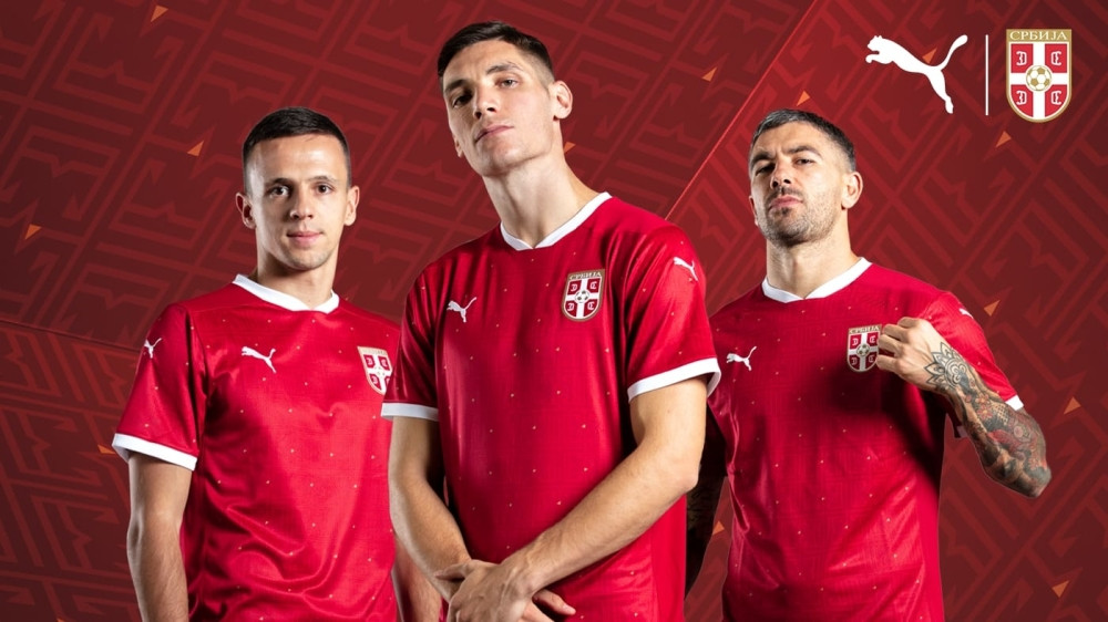 Srbija i Hrvatska predstavile novu opremu, navijači ne prestaju da se prepucavaju (FOTO)