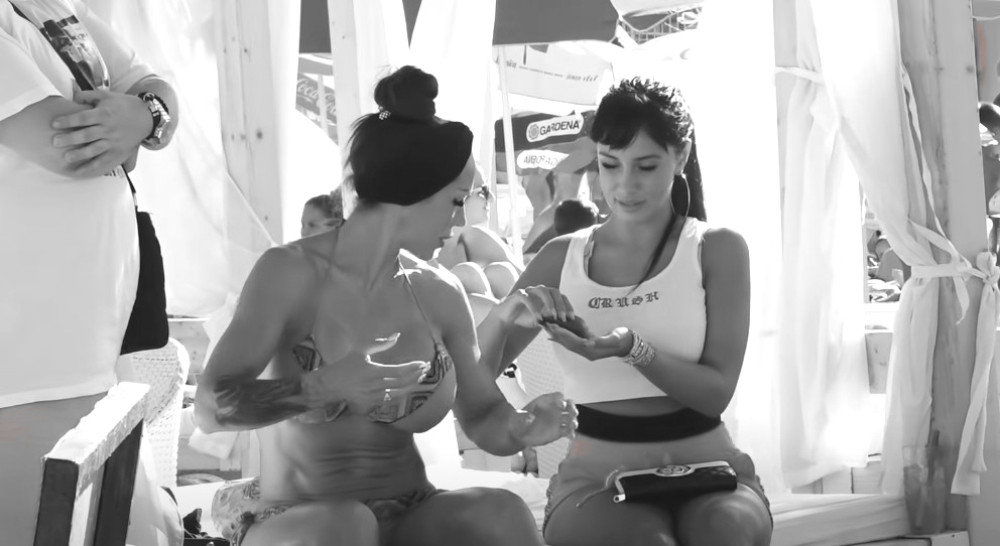 Krv šiknula pred trudnom Subotićevom: Ljuba i Aleksandra napadnute u Crnoj Gori, povređen dečko Pantovićeve!