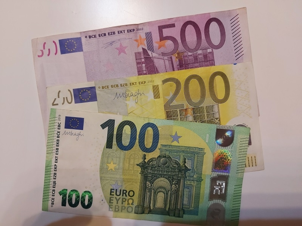 "Novac, ipak, ne kupuje sreću"