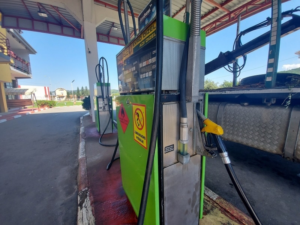 Skaču cene i benzina i dizela, najavljene i dodatne izmene!